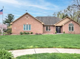 638 Vanhoy Dr, Greenwood, IN