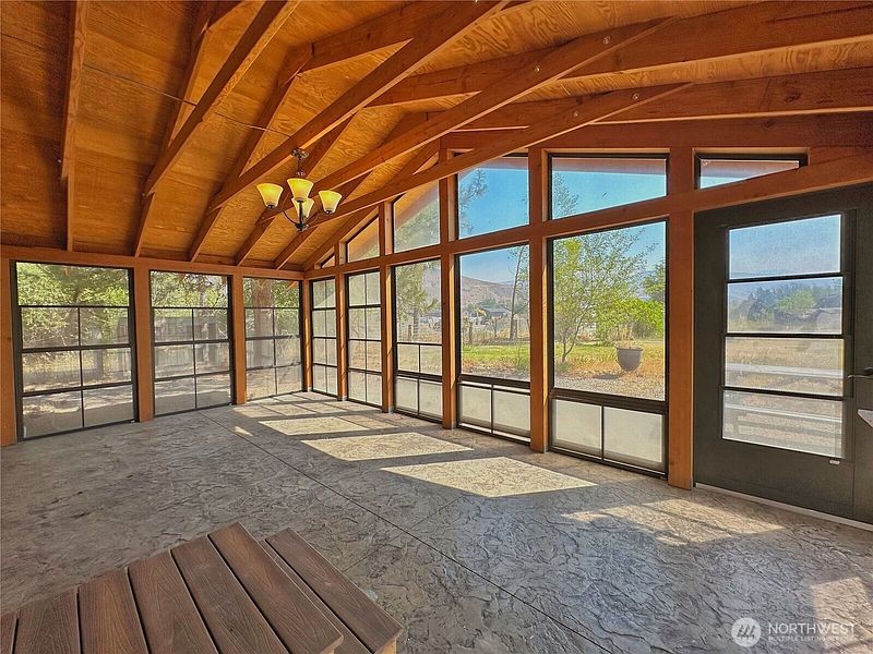 5th image of 1211 Hughes Lane