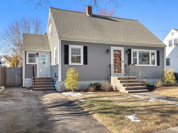 104 Laurie Ave, West Roxbury, MA 02132