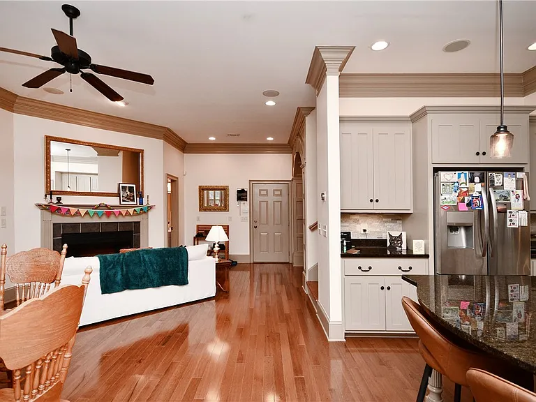 324 Village Walk Ln — Photo 30