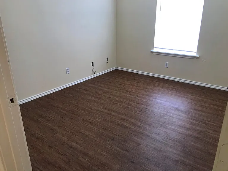 7648 Windsor Oaks — Photo 10