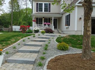 35 Ensign Dr, Groton, CT 06355