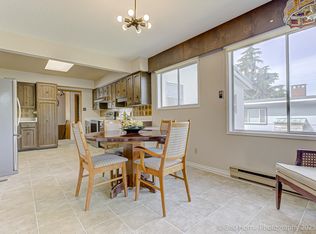 11515 97a Ave, Surrey, BC V3V2G3