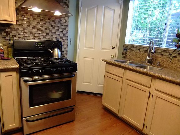 Kitchen to backdoor