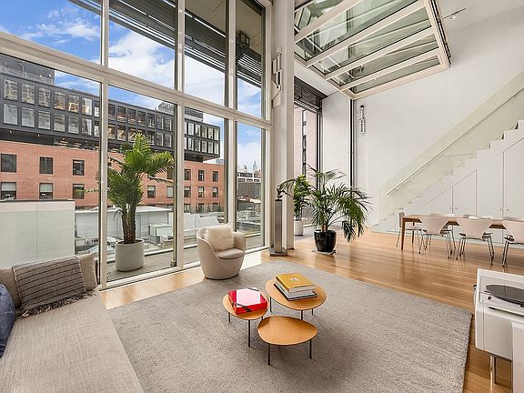 2nd image of 524 W 19th St APT 4
