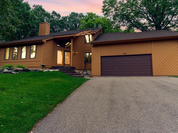 7326 Upper 136th St W, Apple Valley, MN 55124