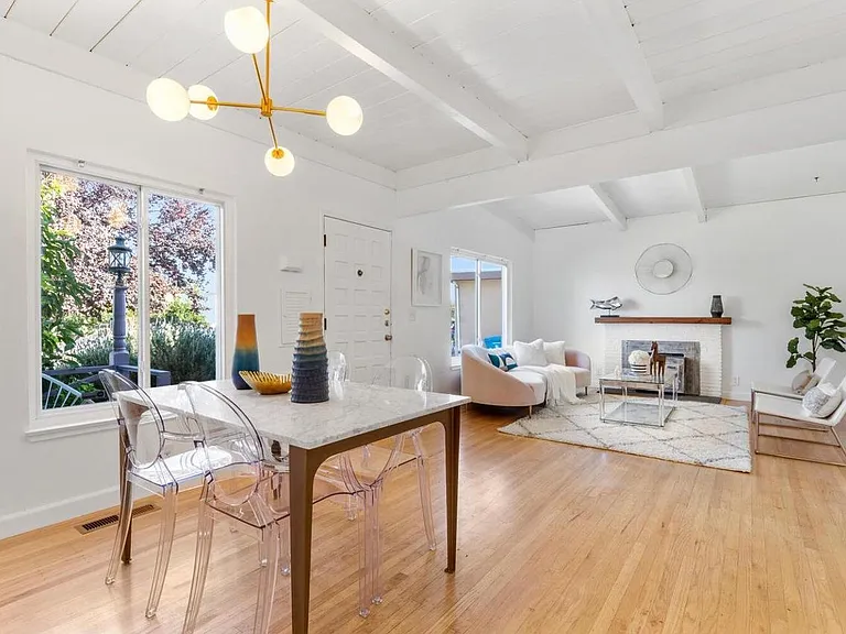 2682 Wallace St — Photo 9