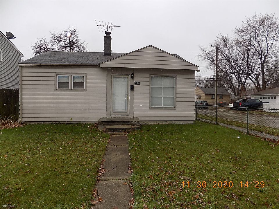 1st image of 504 E Dallas Ave