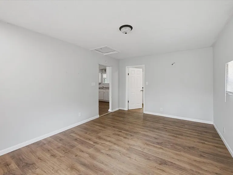 2448 N Irwin St — Photo 7
