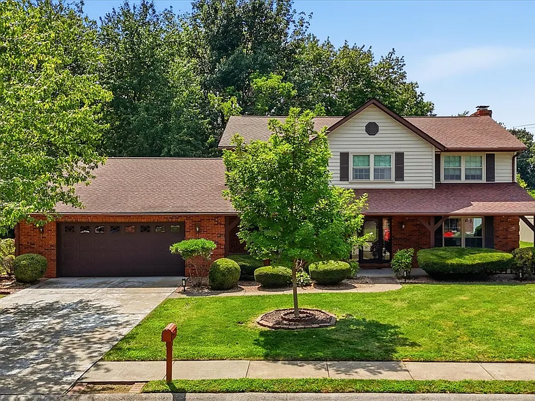 1017 Woodleaf Dr — Photo 1