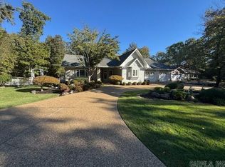 16 Heraldia Ln, Hot Springs Village, AR 71909