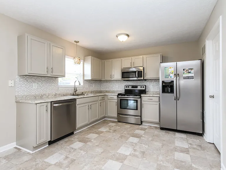 1255 Spring Ridge Cir — Photo 6