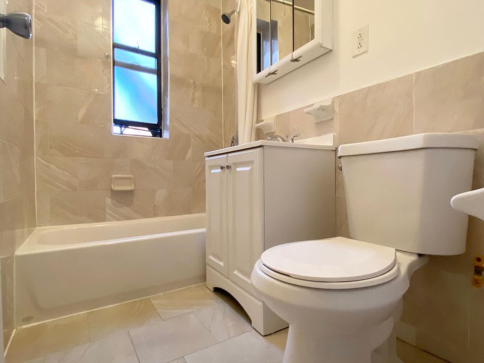 2nd image of 1860 Billingsley Ter APT 4C