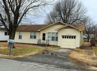 112 S Ora St, Pryor, OK 74361