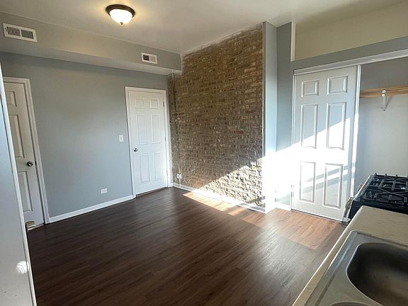 4th image of 3007 W 19th St APT 2S