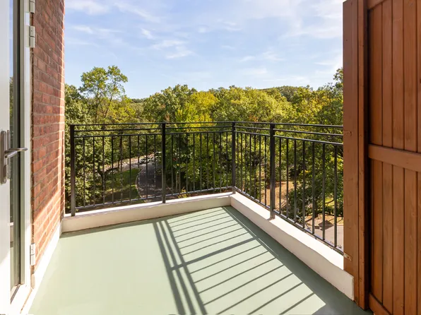 5355 Henry Hudson Parkway West image 8 of 15