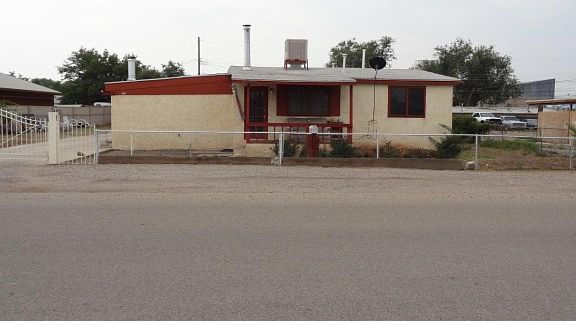 2nd image of 108 Pueblo Luna Dr NW