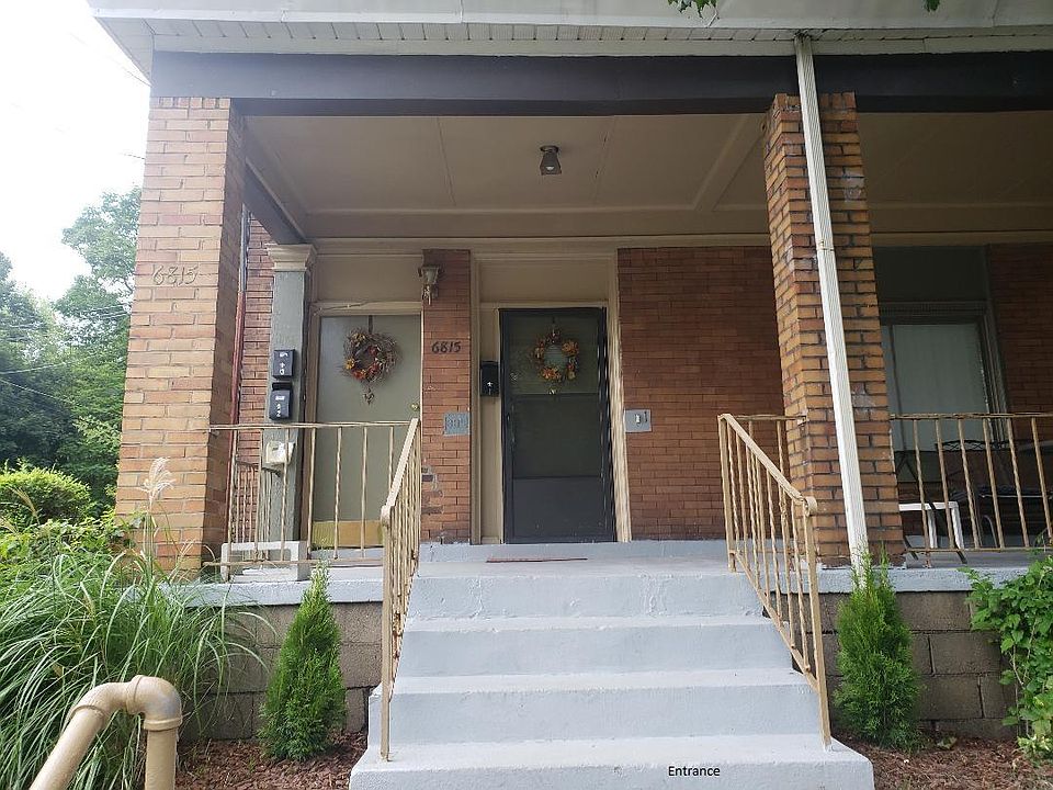 Entrance to First Floor apartment 