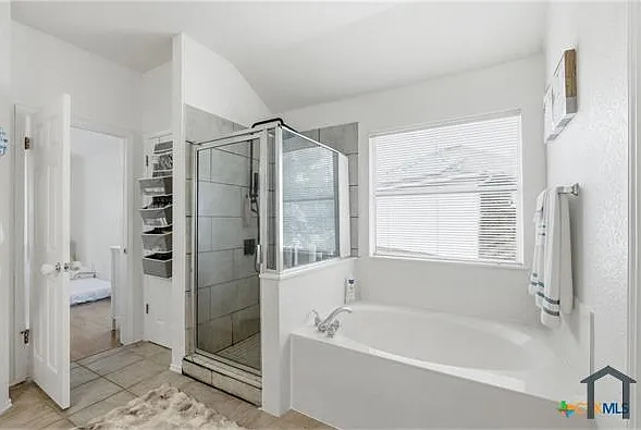 1410 Katie Lynch Dr — Photo 17