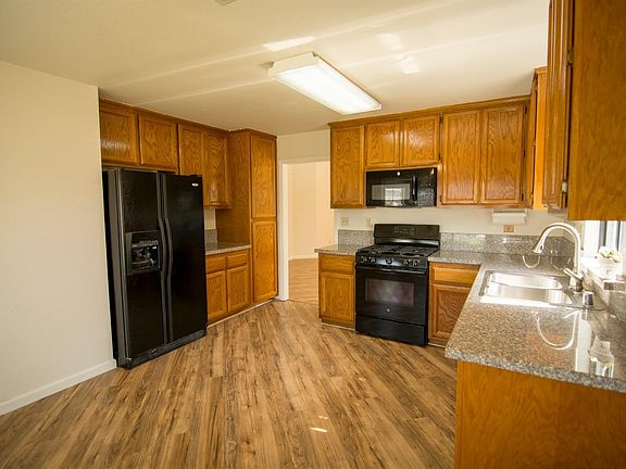5th image of 880 Portside Cir