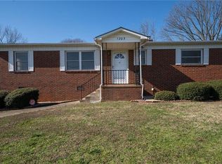 1203 Robinwood Rd, Newton, NC 28658