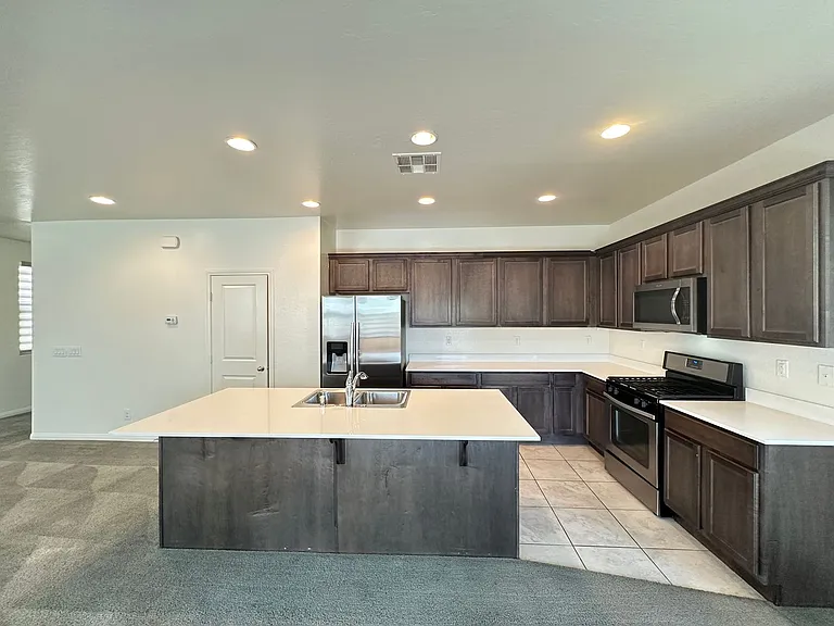 6784 Pivot Point St — Photo 6