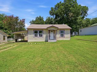 1107 W Hanna St, Denison, TX 75020