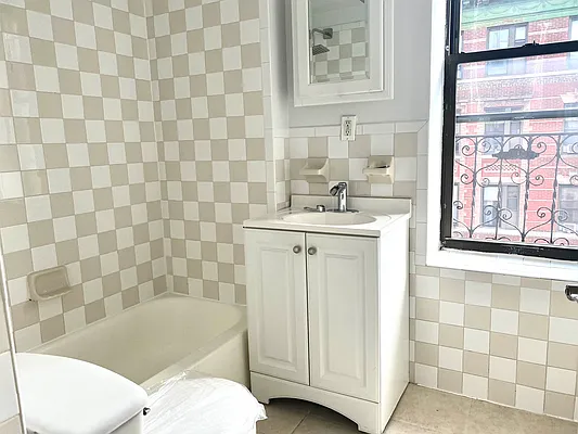 Rented by Corcoran | media 19
