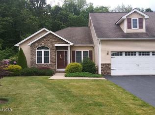 31 Somerset Dr, Hanover Township, PA 18706