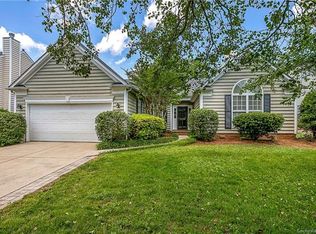 13806 Queenswater Ln, Charlotte, NC 28273