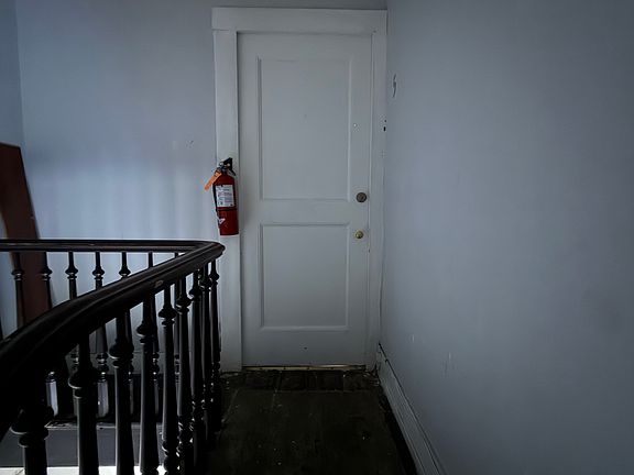 2nd image of 907 Dekalb St APT 5