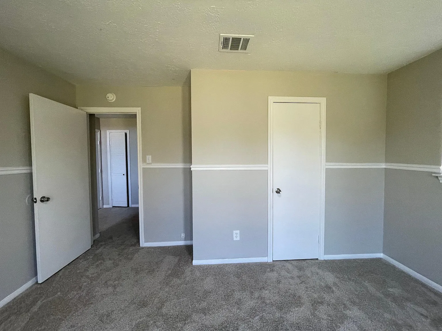 930 Grand Junction Dr — Photo 3