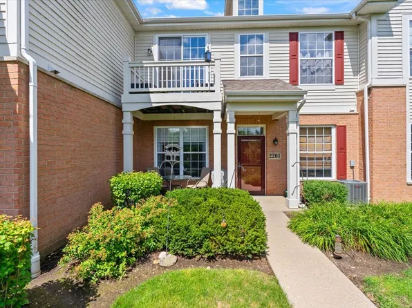2201 Concord Dr #2201, McHenry, IL 60050