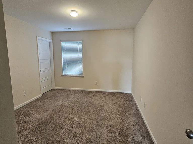 147 McCrady Dr — Photo 15