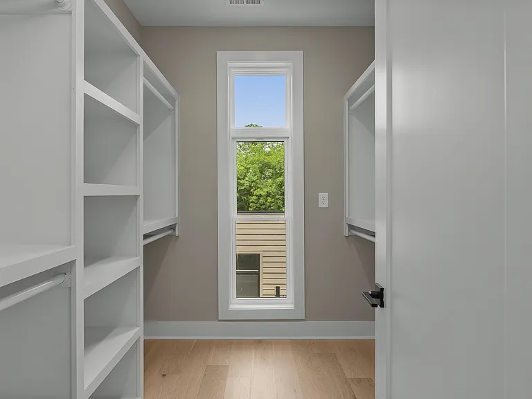 2305 Eastland Ave #E — Photo 20