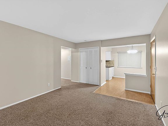 4th image of 8180 Crestview Dr