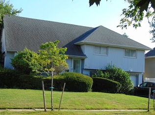 61 Irma Dr, Oceanside, NY 11572