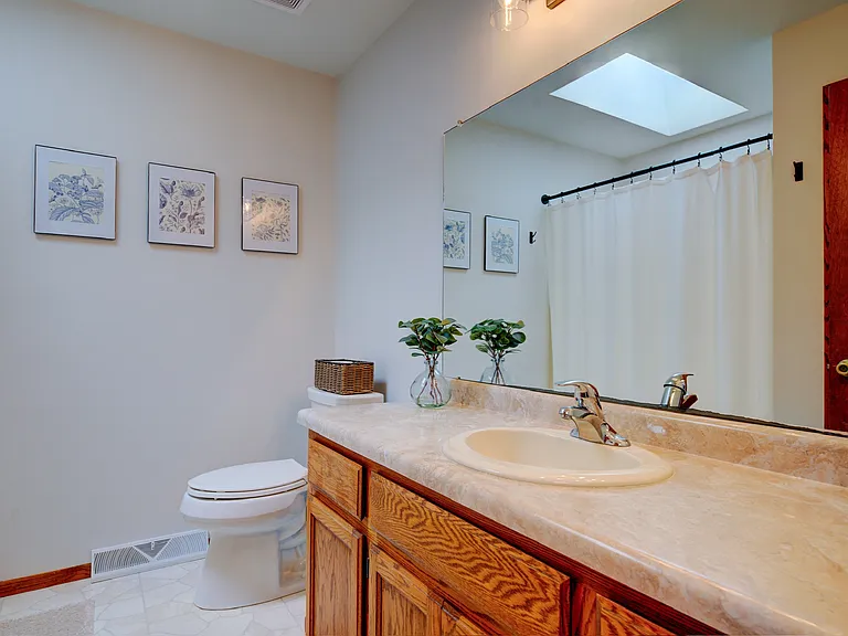 S79W17090 Pamela Ct — Photo 21