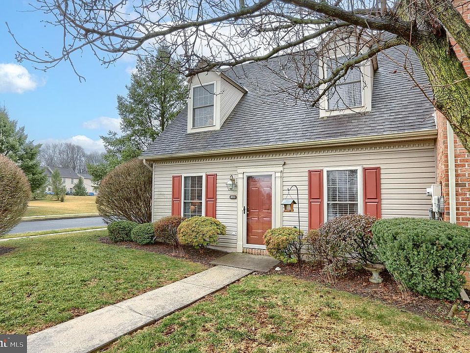 1st image of 351 Stonehedge Ln