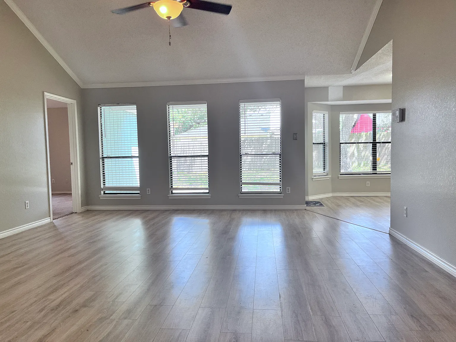 3 bed, 1246 sqft, $1,900 — Photo 3