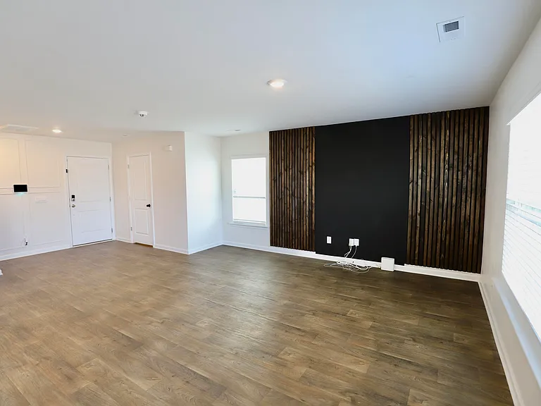 352 Sandbach Rd — Photo 15