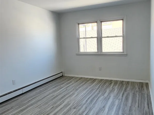 4017 Hudson Avenue image 11 of 16