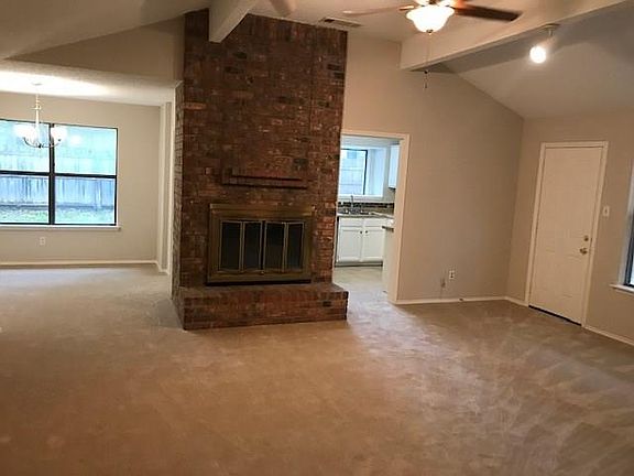 2nd image of 208 Caprock Dr