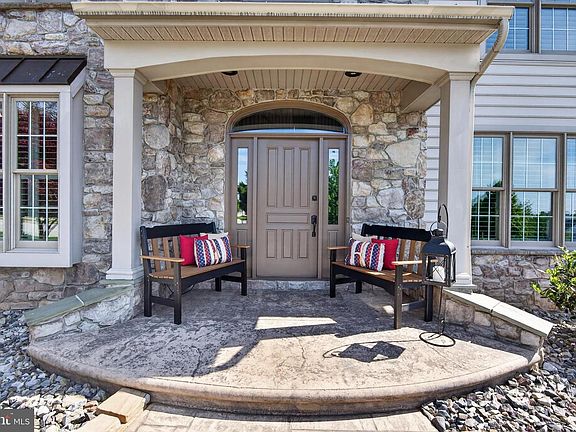 4th image of 2510 Donlenik Dr