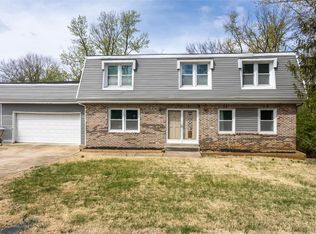 122 Pezold Dr, Saint Charles, MO