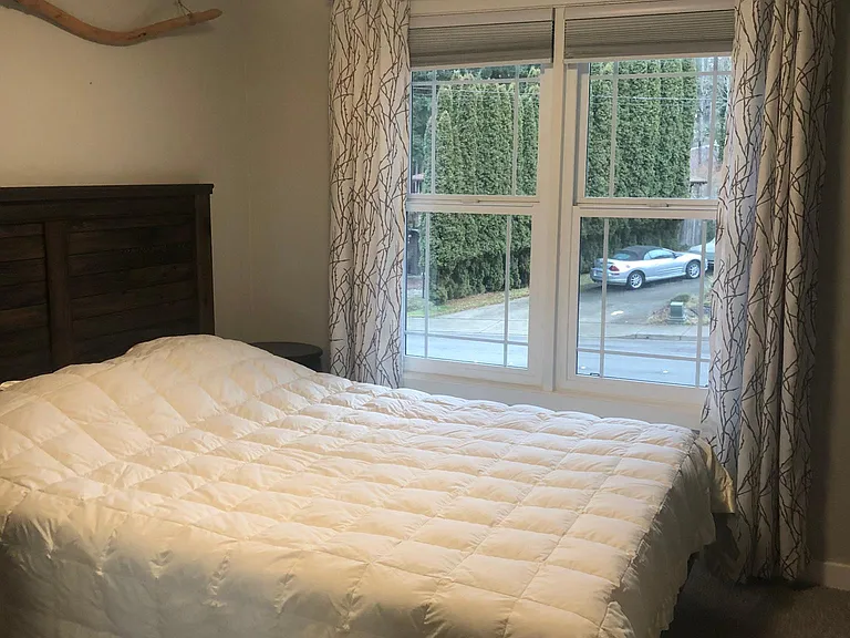 Bedroom 2 (Queen Bed Shown)