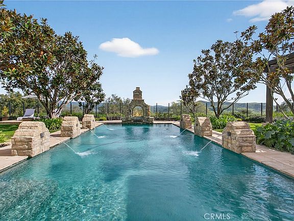 4th image of 18 Mission Ridge Rd