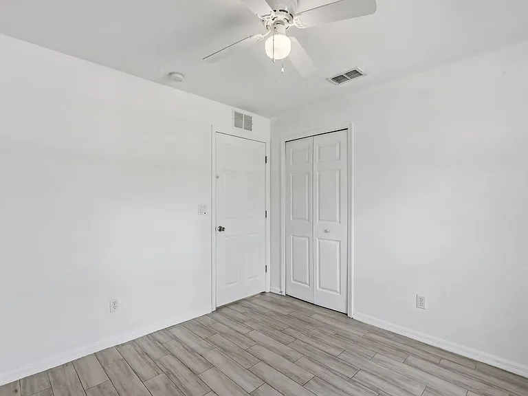 913 Canton Ave — Photo 12