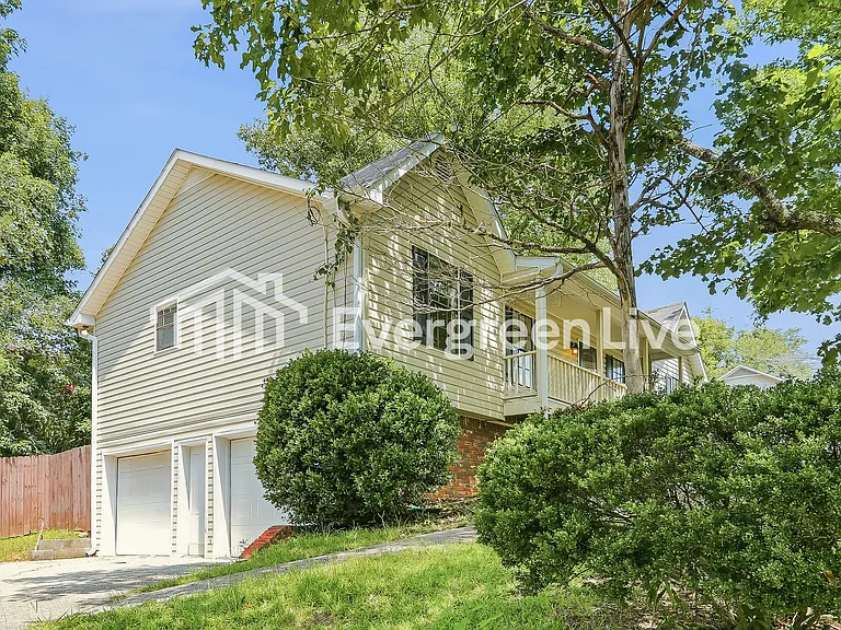 5246 Briarwood Cir — Photo 14
