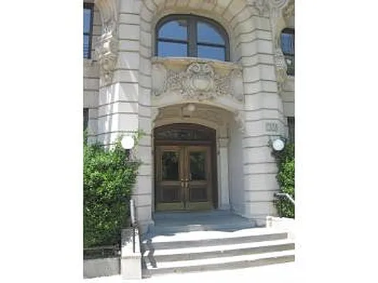 Sold by Corcoran | media 7